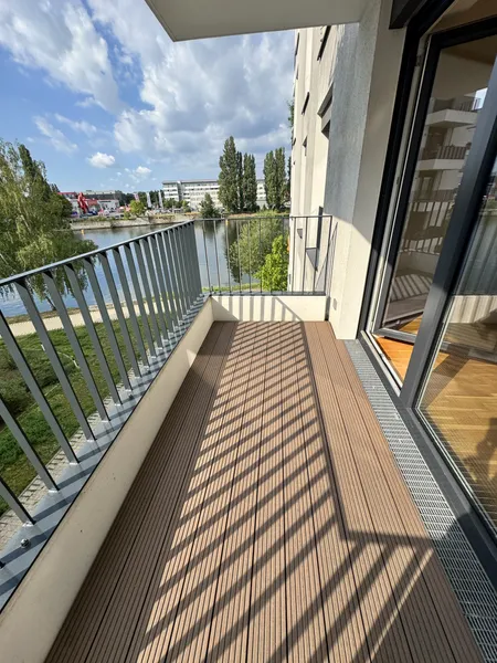 Ein Zuhause mit Wasserblick – modernes Wohnen in Oberschöneweide — photo 1